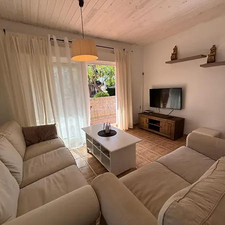 Apartment Stylish By A Sandy Beach
